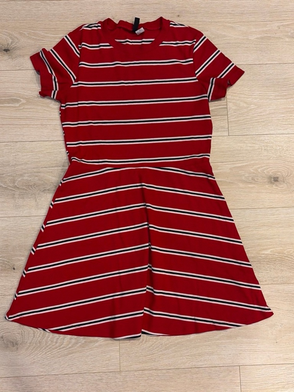 H&M Red Striped Short Sleeve Skater Dress